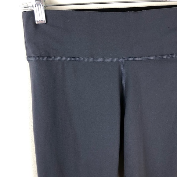 PINK- Ultimate mid-rise gray stretch leggings size: XS - Picture 3 of 9